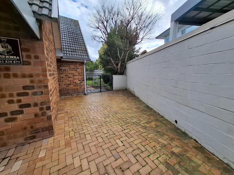 1 Bedroom Property for Sale in Heldervue Western Cape